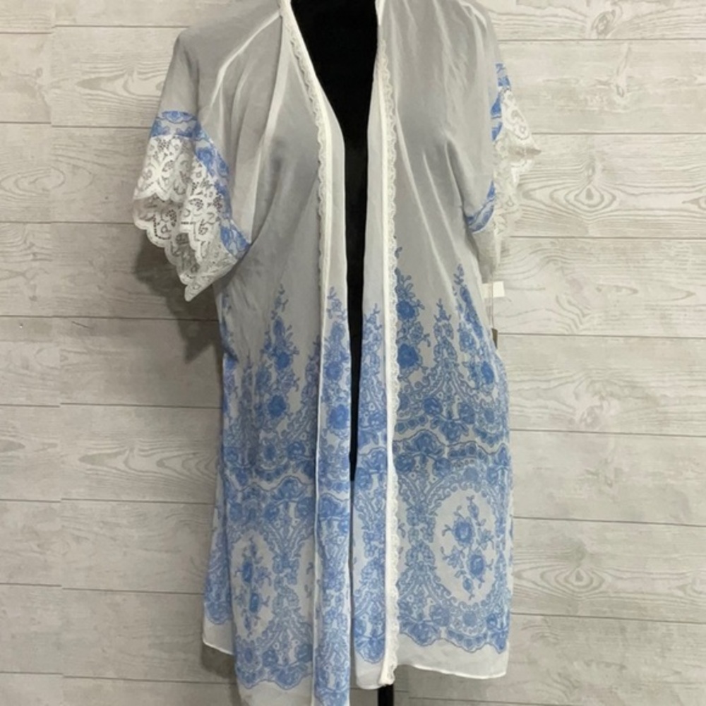 In bloom by Jonquil Sheer Floral print robe